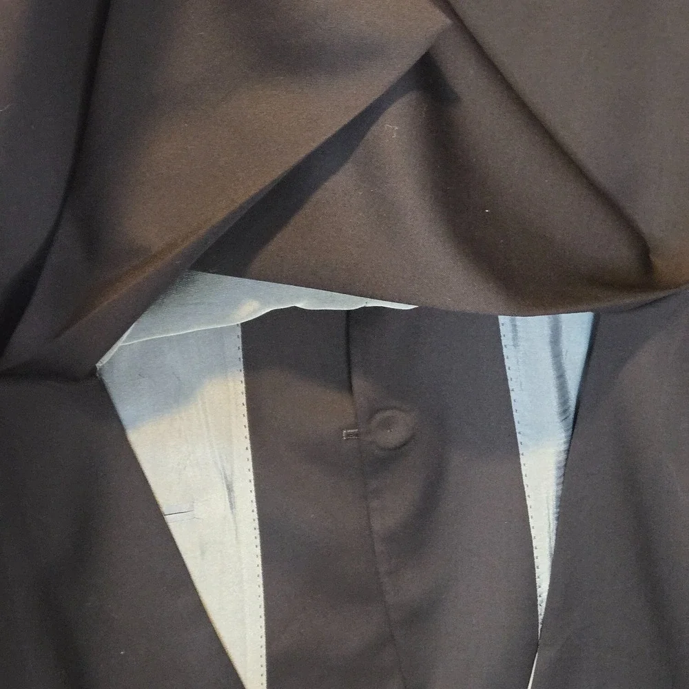 Hugo Boss length 33
